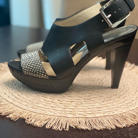 MICHAEL Michael Kors Carla platform heels - Picture 2 of 5